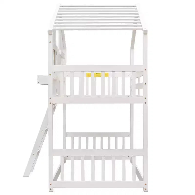 Litera Whisen con techo, ventana, jardinera, puerta, barandillas de seguridad y escalera, tamaño doble sobre doble