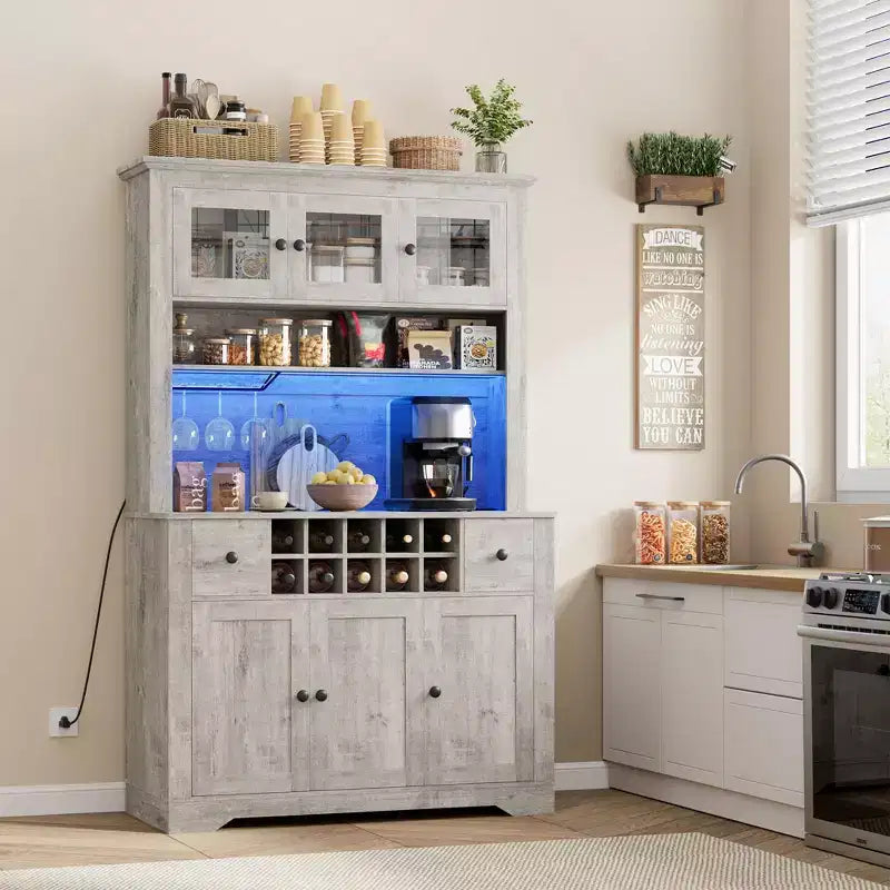 Mueble de despensa alto de 69 pulgadas con luces LED y estación de carga, armario de almacenamiento grande para despensa de cocina, aparador de cocina, mueble para barra de café con botellero