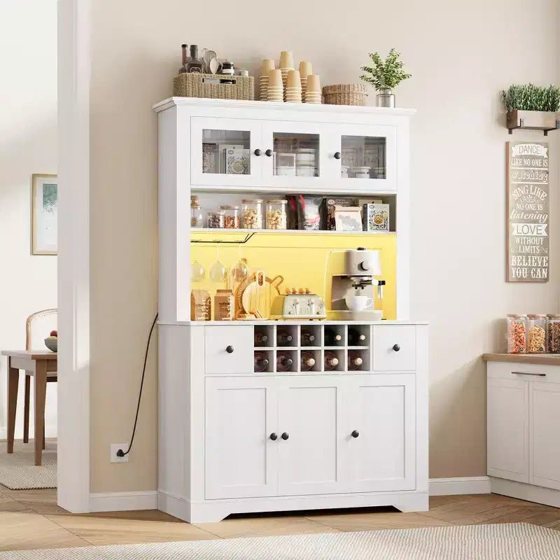 Mueble de despensa alto de 69 pulgadas con luces LED y estación de carga, armario de almacenamiento grande para despensa de cocina, aparador de cocina, mueble para barra de café con botellero